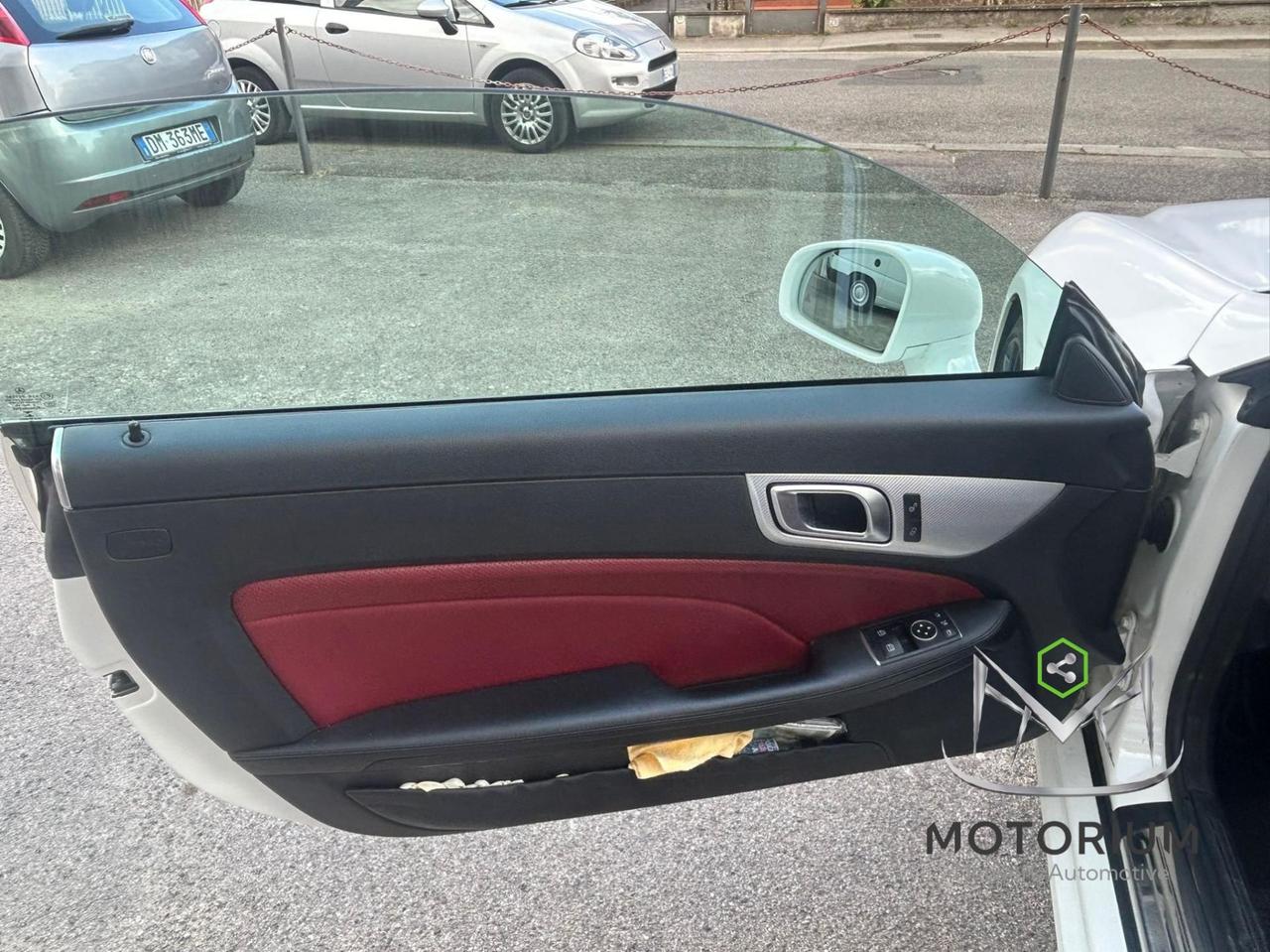 Mercedes-Benz SLC 250 D PREMIUM AMG