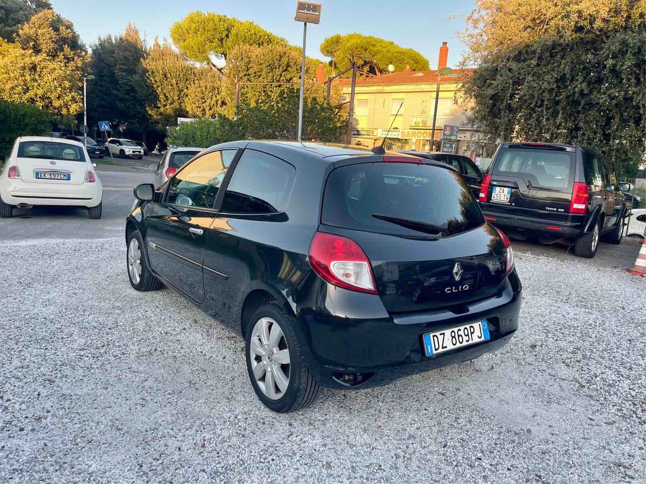 RENAULT CLIO - PER NEOPATENTATI