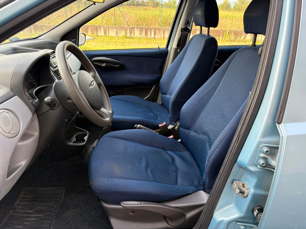 Fiat Punto 1.2i 16V 60cv NEOPATENTATI