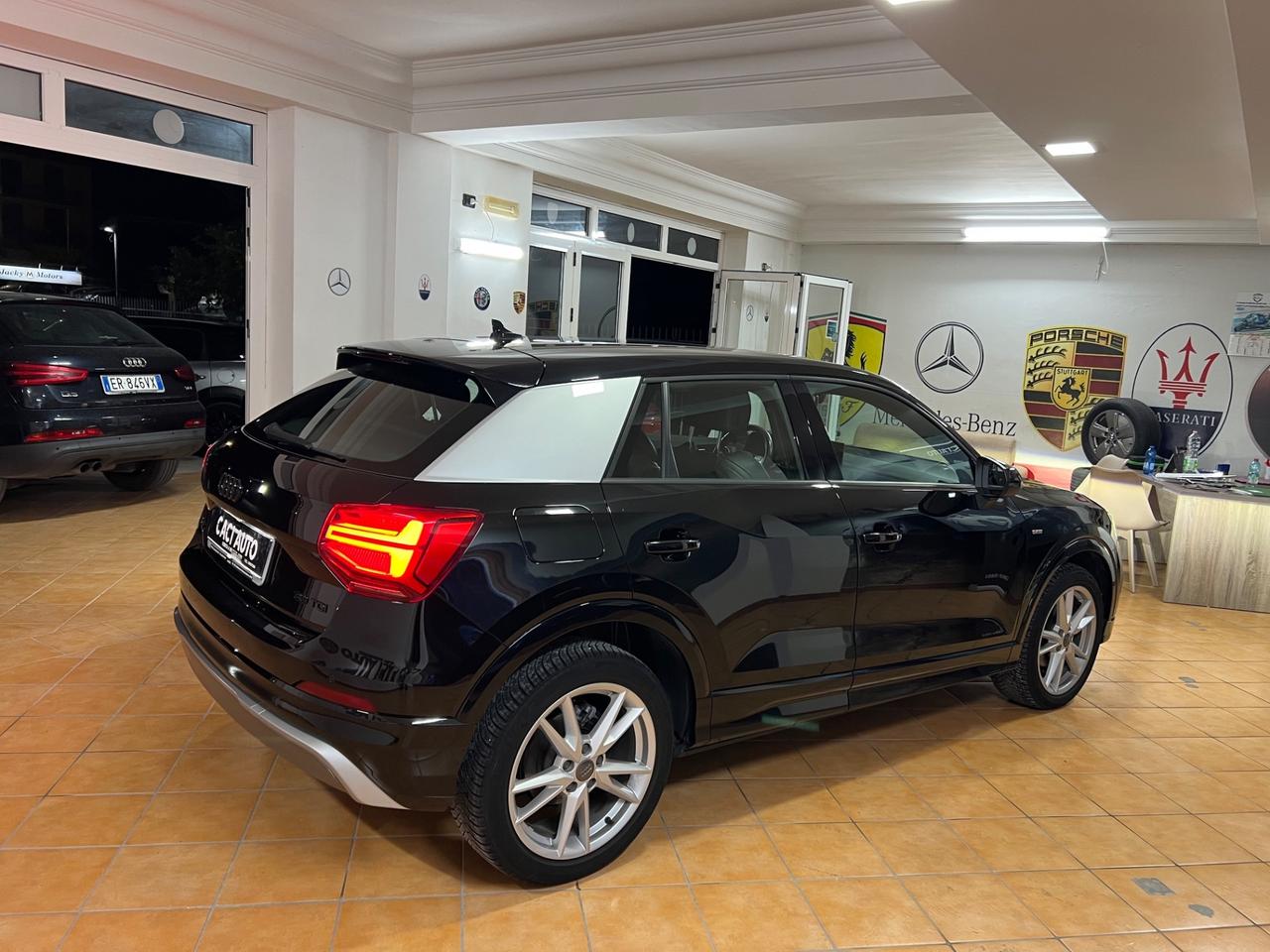 Audi Q2 30 TDI S tronic Identity Black S Line