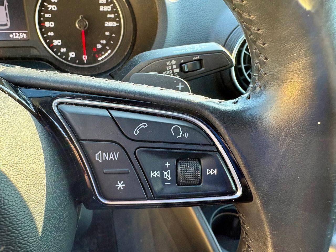 Audi A3 1.6 30 TDI Admired #8285