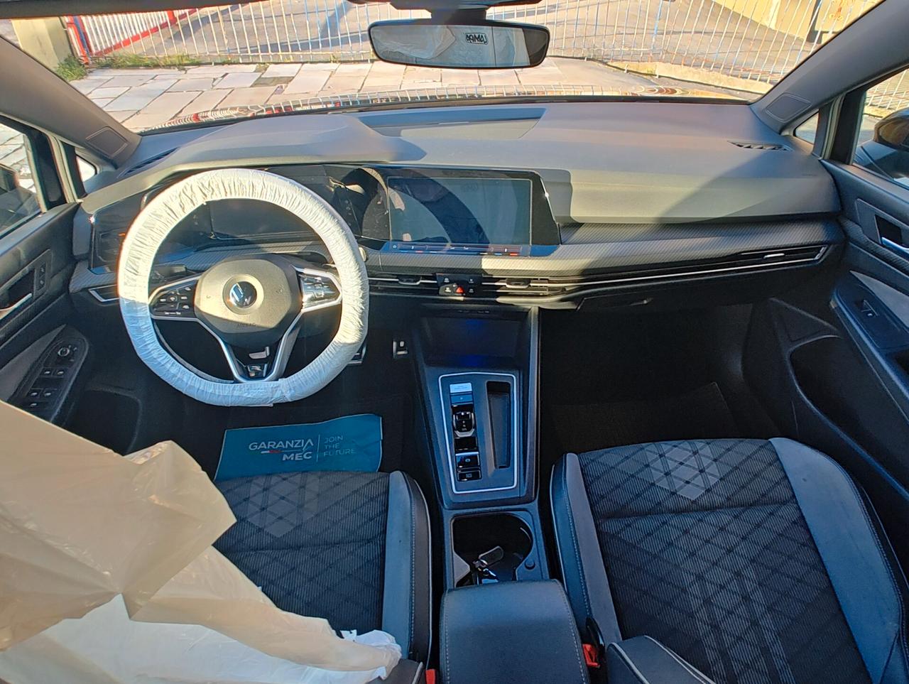 VOLKSWAGEN GOLF VIII 2.0 TDI 150 CV DSG SCR R-LINE