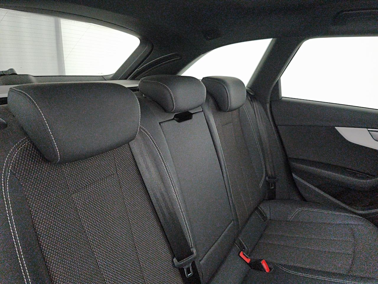 Audi A4 Avant 40 2.0 tdi mhev S line edition 204cv