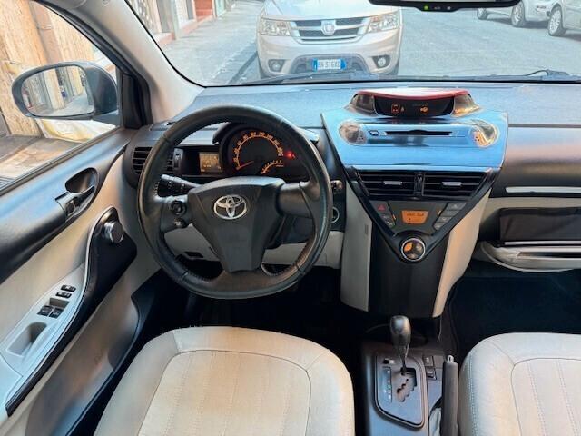 Toyota iQ 1.0 High Collection - Cambio Automatico