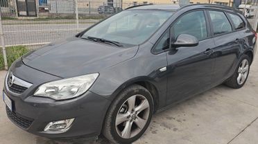 Opel Astra 1.4 Turbo 140CV Sports Tourer GPL Tech Cosmo