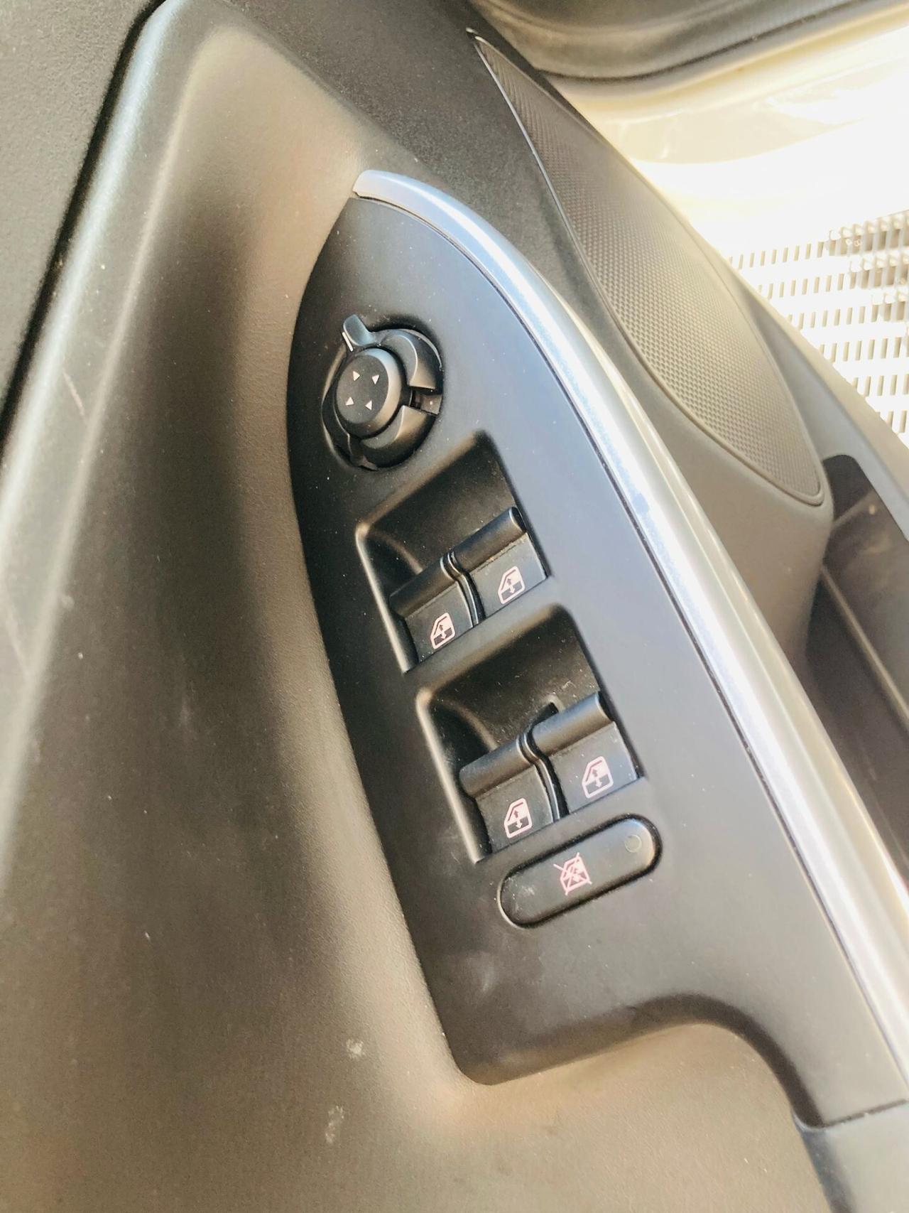 Alfa Romeo Giulietta -X NEOPATENTATI- 2011