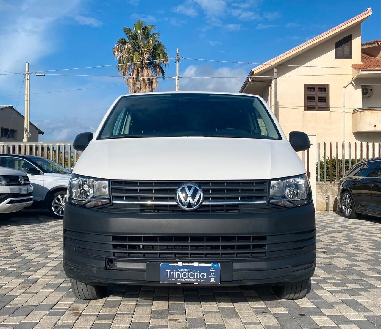 Volkswagen Transporter Business 2.0 TDI 102CV Autocarro