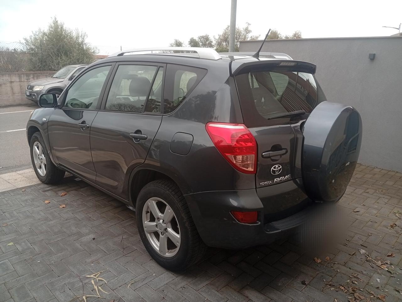 Toyota RAV 4 RAV4 2.2 D-4D 136 CV Luxury