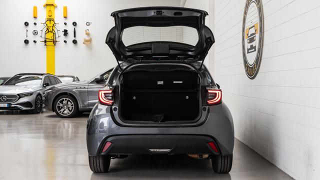 TOYOTA Yaris 1.5 Hybrid IVA ESPOSTA NEOPATENTATI