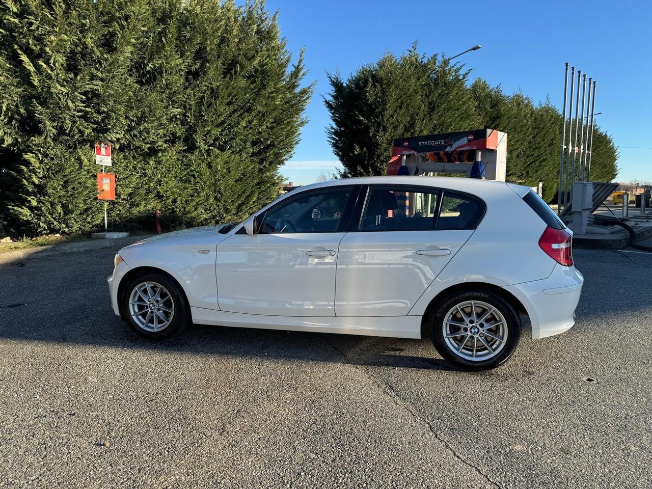 Bmw 118 118d 2.0 143CV 5 porte