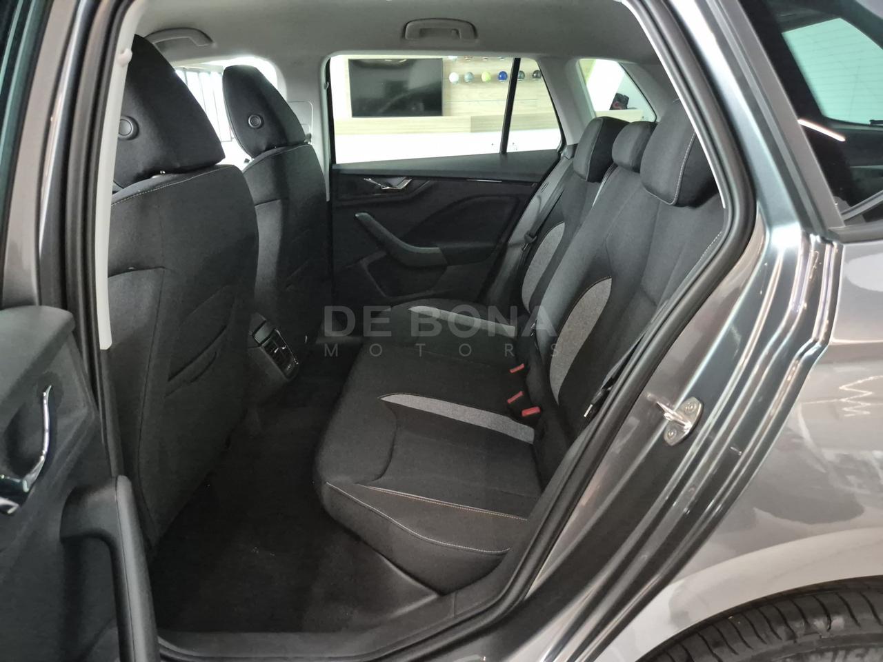 Skoda Kamiq 1.0 tsi black dots 115cv dsg