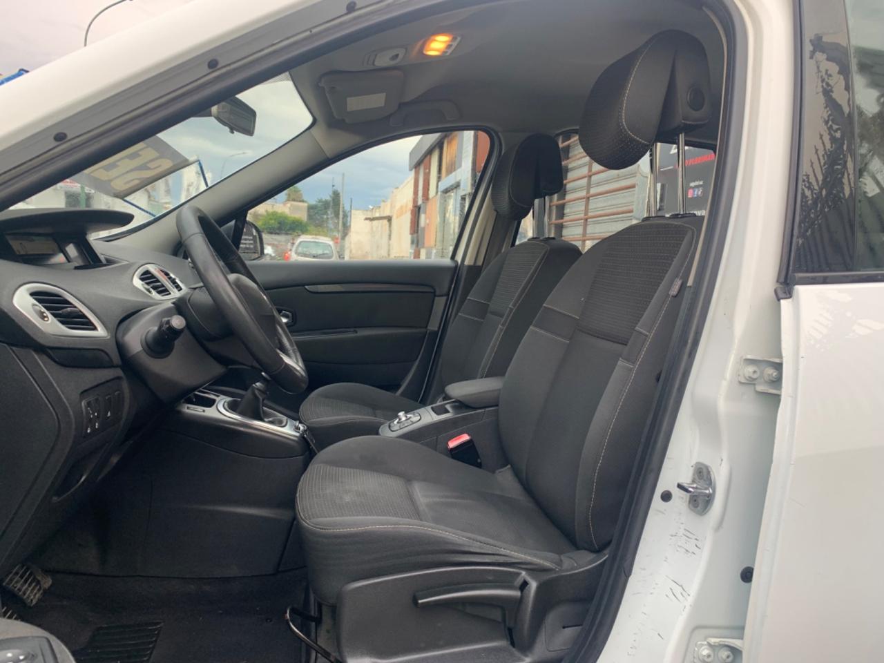 Renault Scenic Scénic X-Mod 1.5 dCi 110CV Dynamique