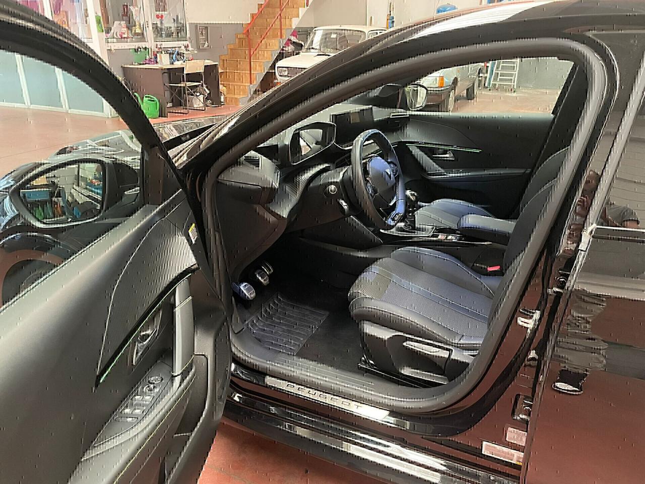 PEUGEOT 208 1.2 100Cv. S&S GT