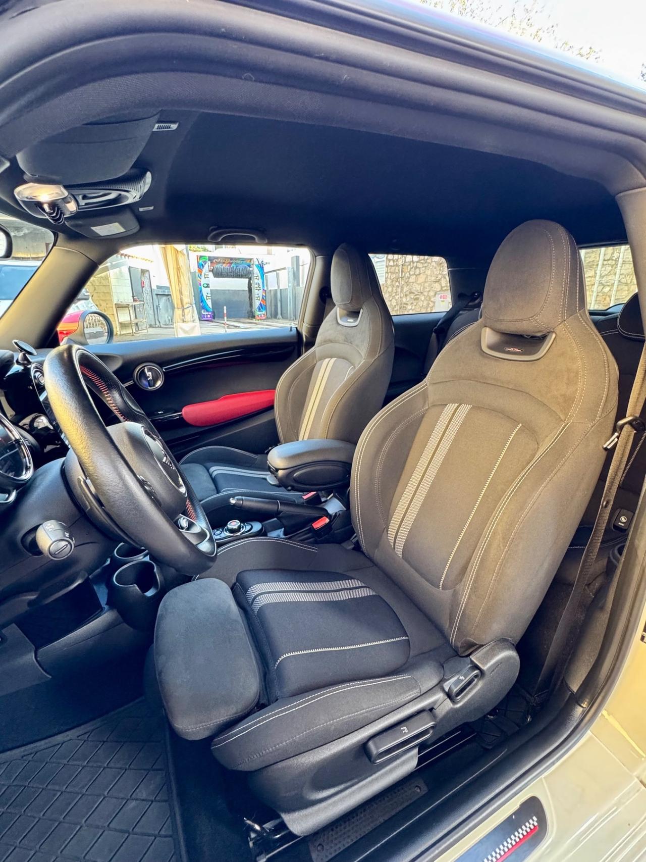 Mini F56 2.0 John Cooper Works Pro 231cv Auto 3p