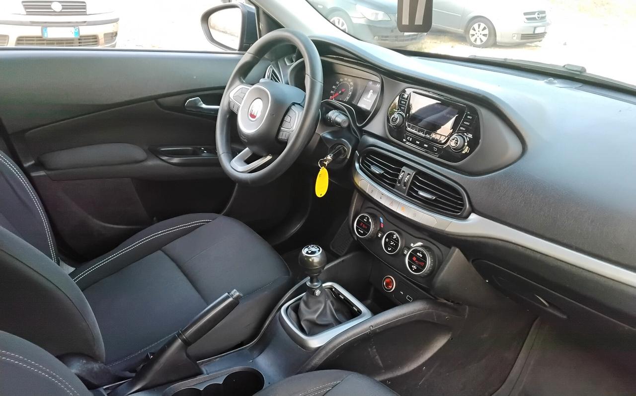Fiat Tipo 1.6 Mjt S&S 5 porte S-Design