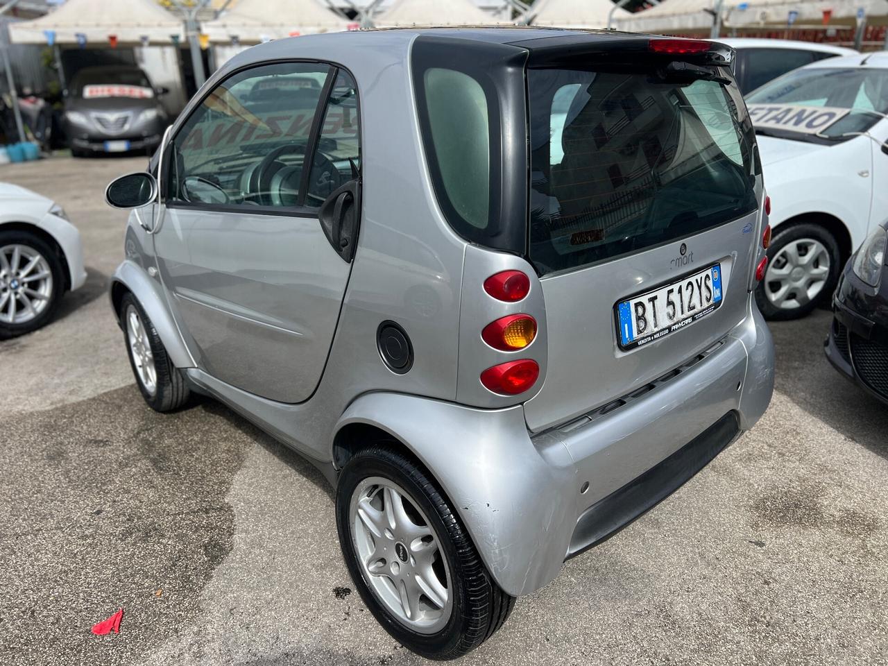 Smart 700 Benzina Anno 2001 km 140000