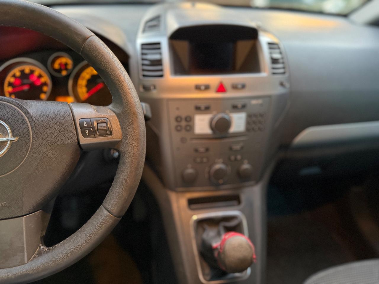 Opel Zafira 1.6 16V ecoM 94CV Cosmo