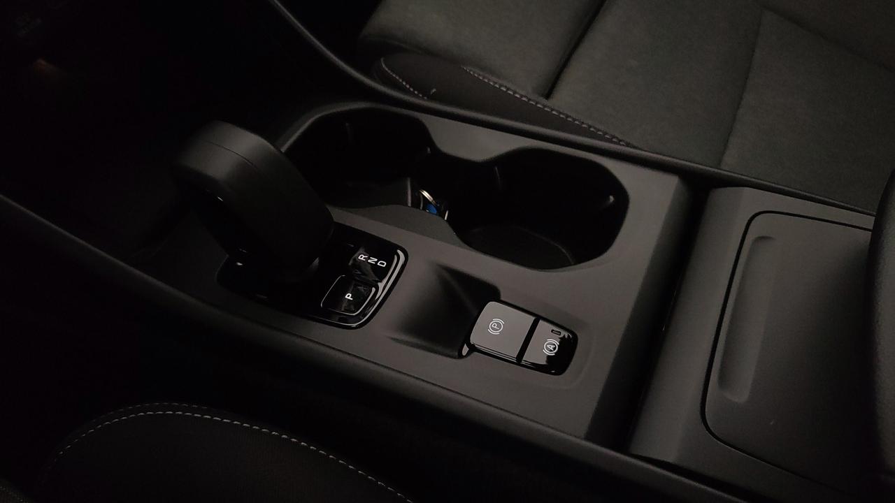 VOLVO XC40 2.0 b3 Core auto