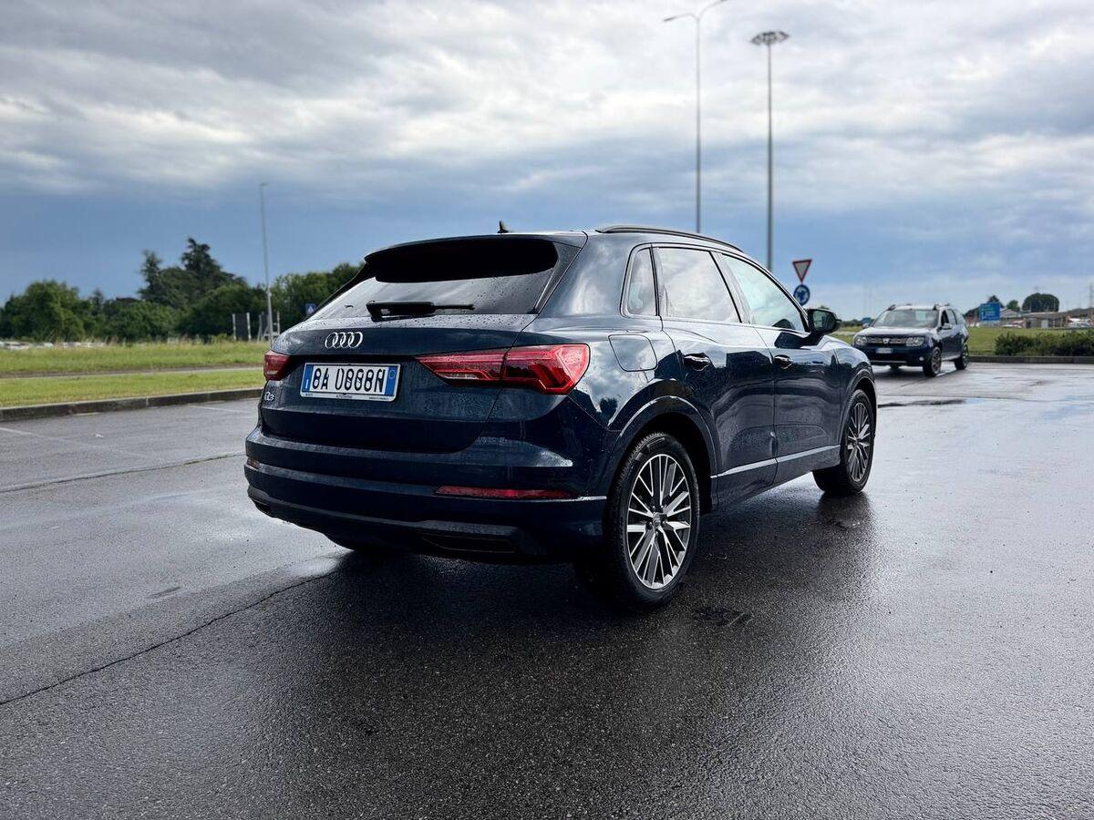 Audi Q3 35 2.0 tdi Business s-tronic