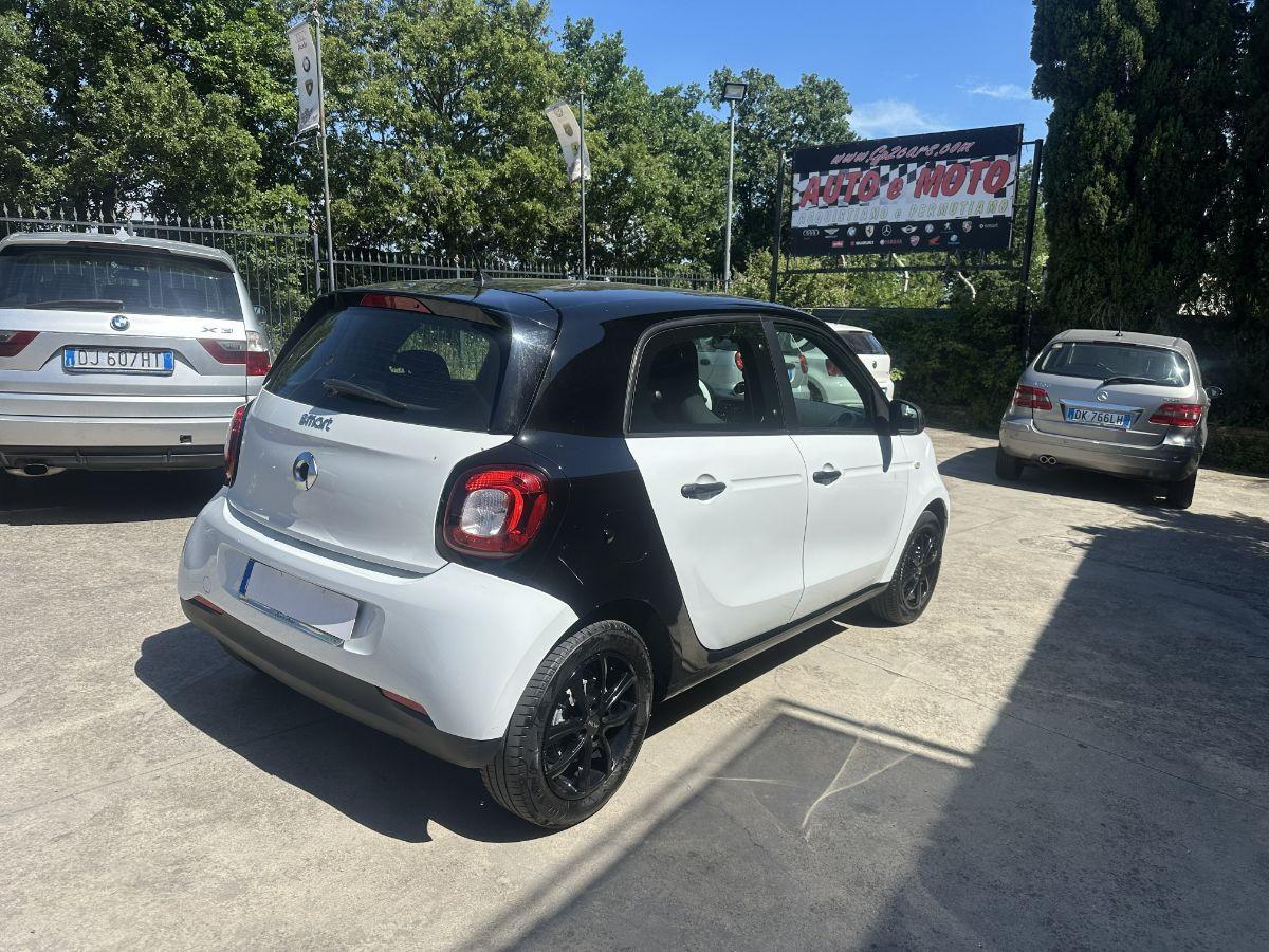 SMART Forfour 60 1.0 Black Passion