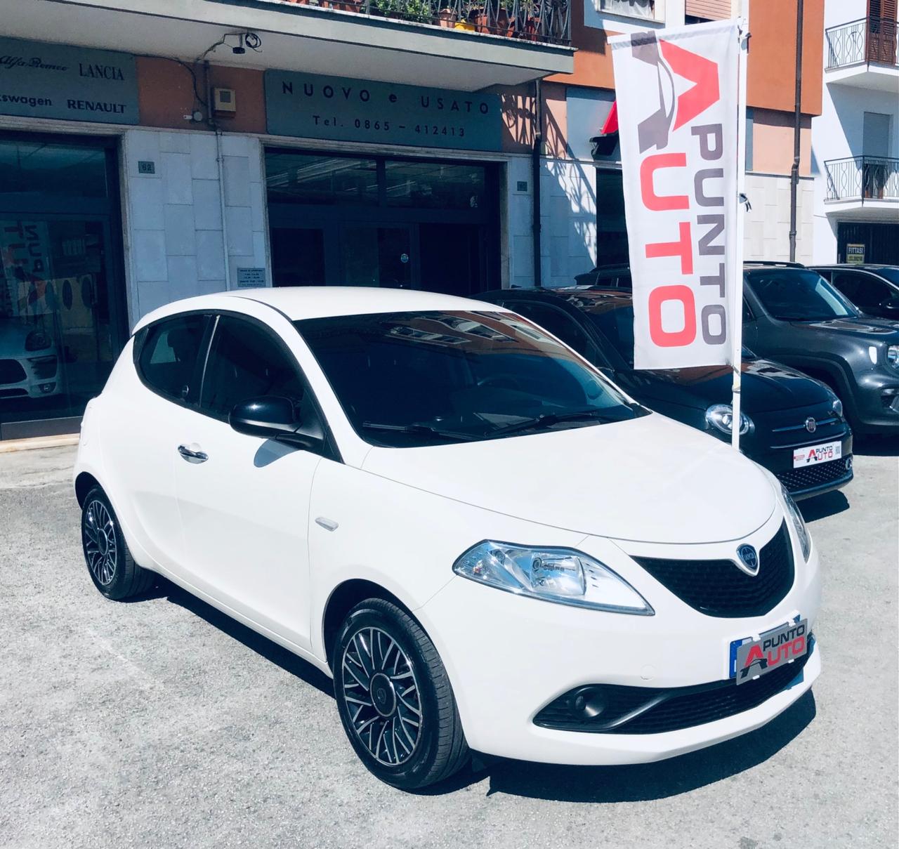 Lancia Ypsilon 1.0 FireFly 5 porte S&S Hybrid Ecochic Gold