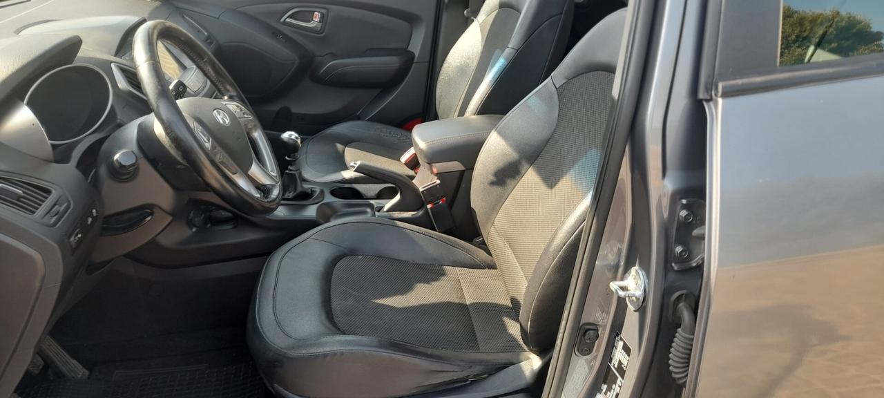 Hyundai iX35 1.7 CRDi 2WD Xpossible Tetto full