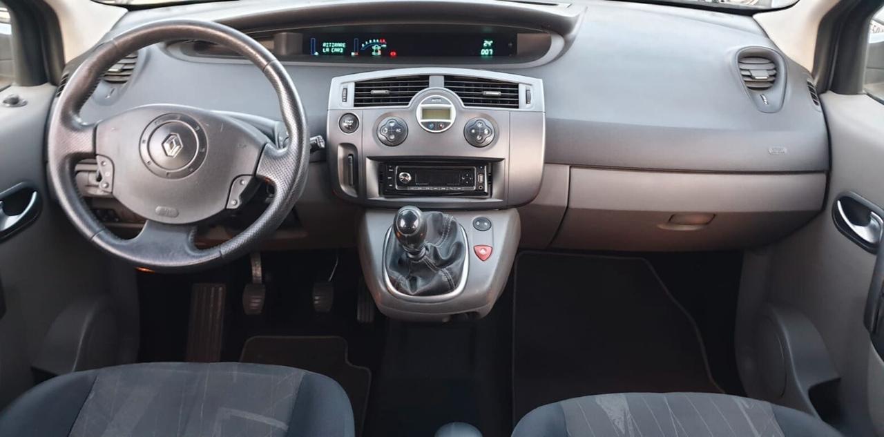 Renault Grand Scenic 1.9 dCi/130CV 7 POSTI