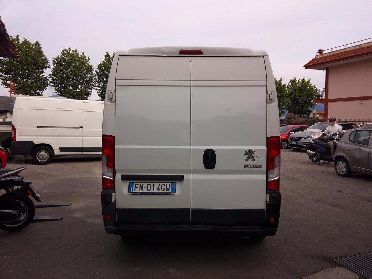 Peugeot Boxer 330 2.0 BlueHDi/130CV FAP PC-TN Combi Comfort 18
