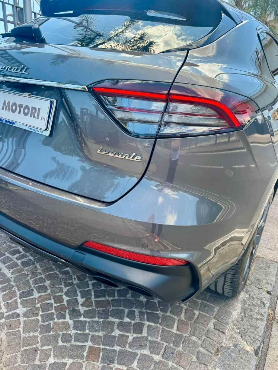 MASERATI LEVANTE MHEV 330 CV AWD GT