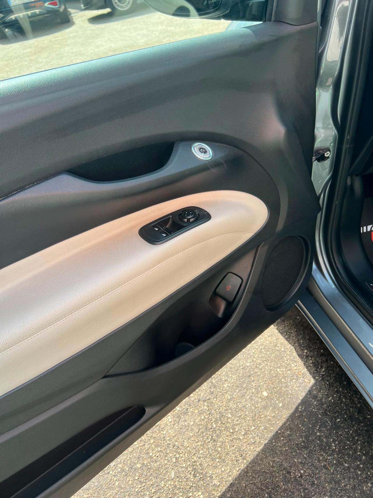Fiat 500 500e Berlina 42 kWh La Prima
