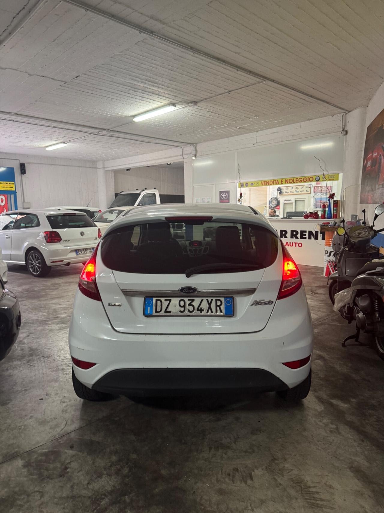 Ford Fiesta 1.4 TDCi 68CV 3 porte Titanium