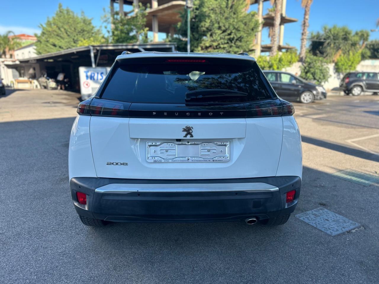 Peugeot 2008 Hdi 130 EAT8 Allure Navi Pack