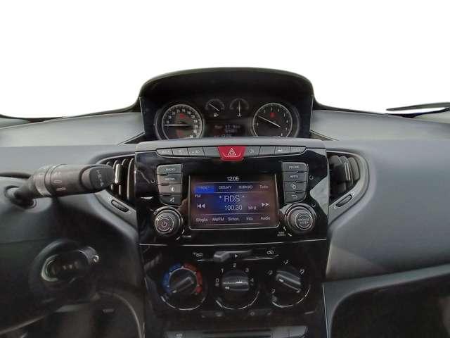 Lancia Ypsilon 1.2 Silver 69cv