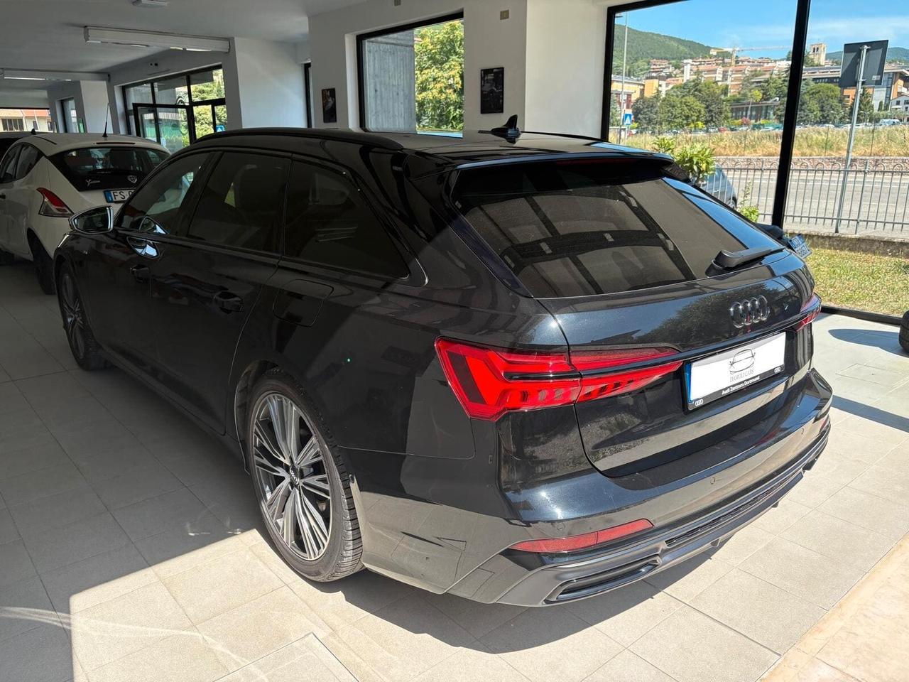 Audi A6 AUDI A6 AVANT 55 TFSIe QUATTRO S LINE - FULL!!!