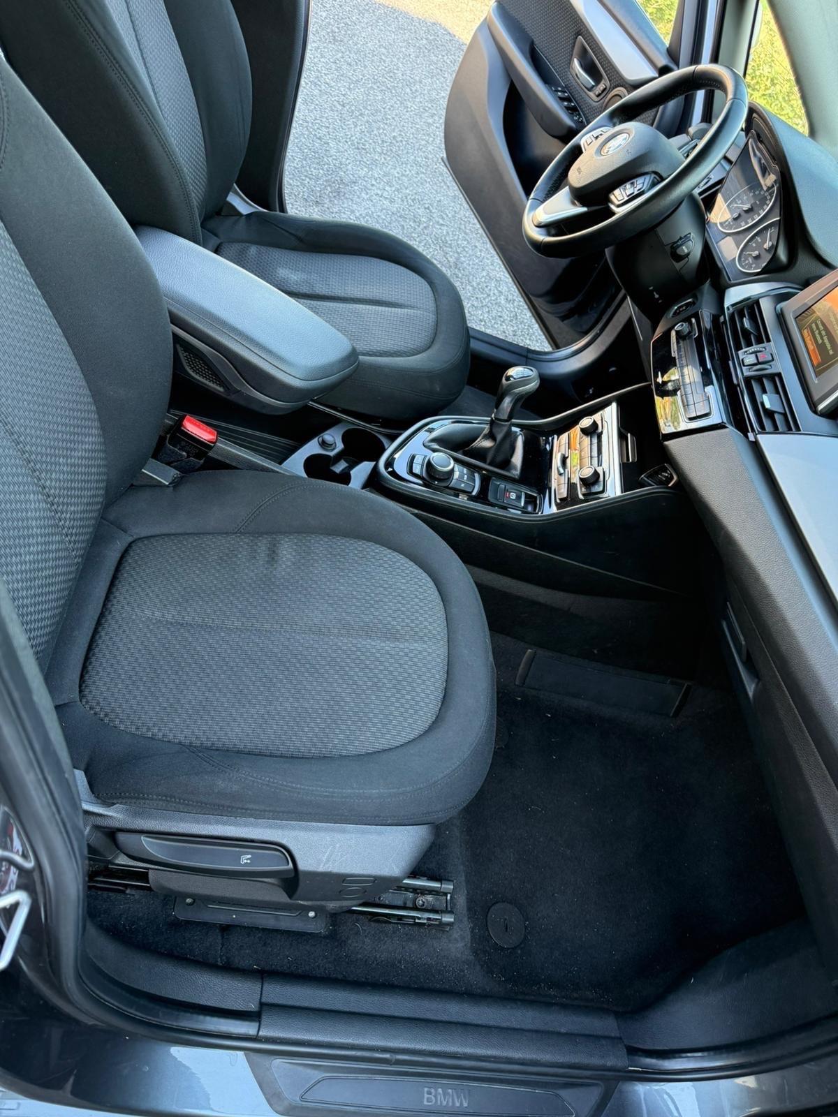 Bmw 118 120d 5p. Advantage