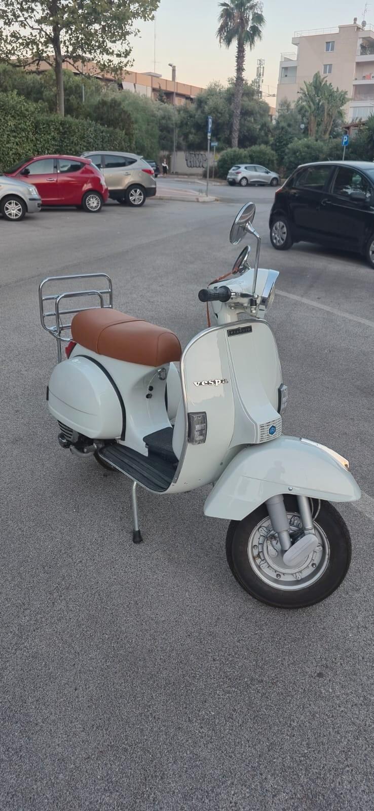 Piaggio Vespa PX 125 E