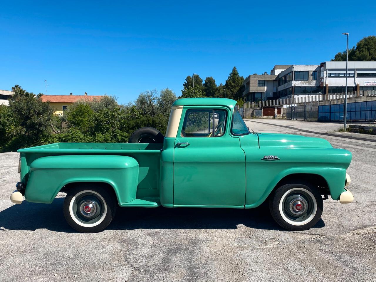 GMC 100 PICK UP