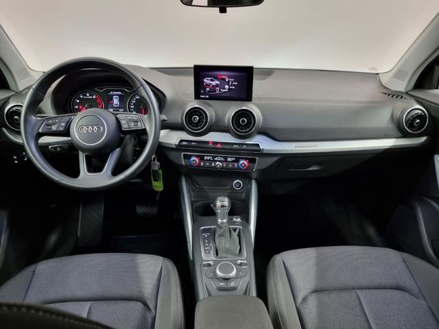 AUDI Q2 35 TFSI S tronic Identity Black