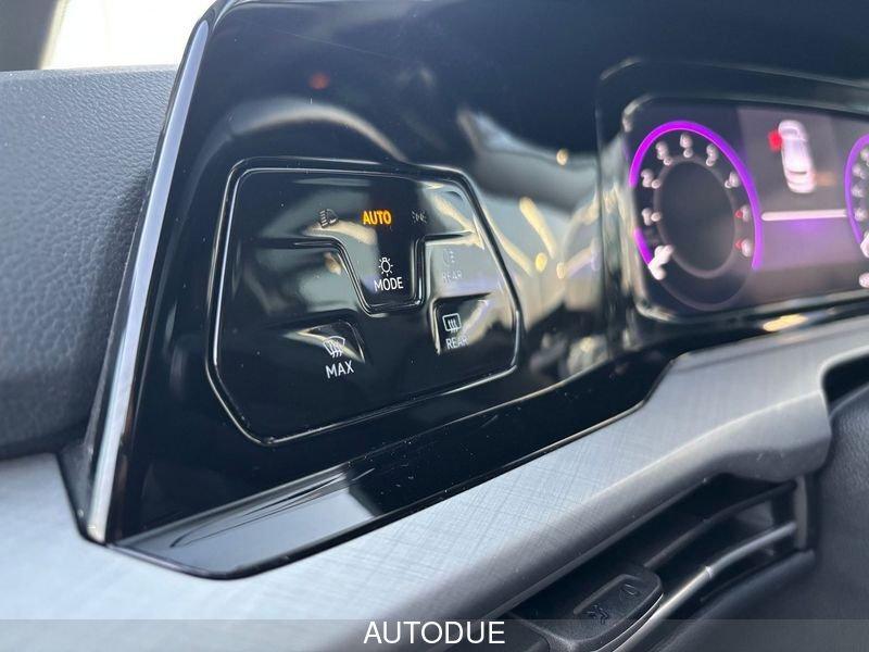 Volkswagen Golf VIII 2020 1.0 tsi evo Life 110cv