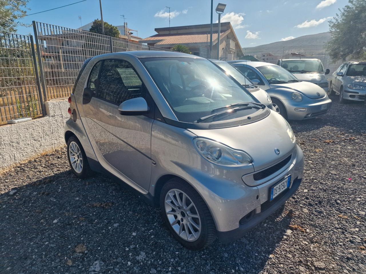 Smart ForTwo 1000 52 kW coupé limited one