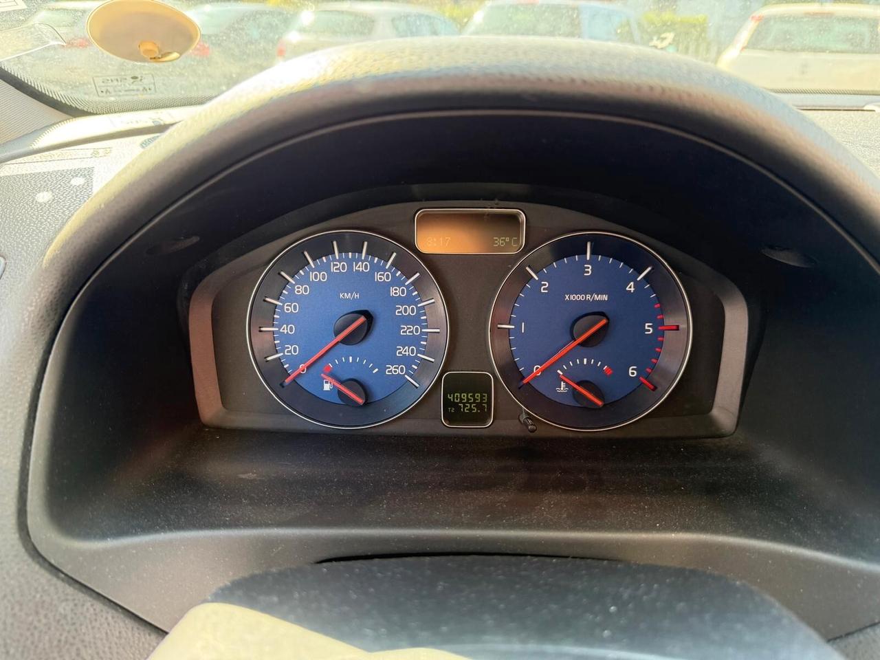 Volvo V50 D2 R-design NEOPATENTATI