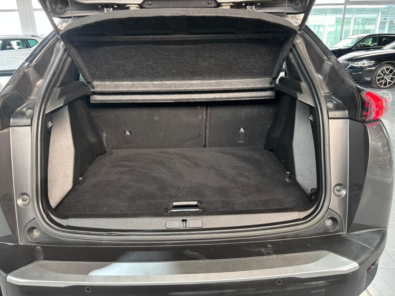 Peugeot 2008 PureTech 100 S&S Allure Pack