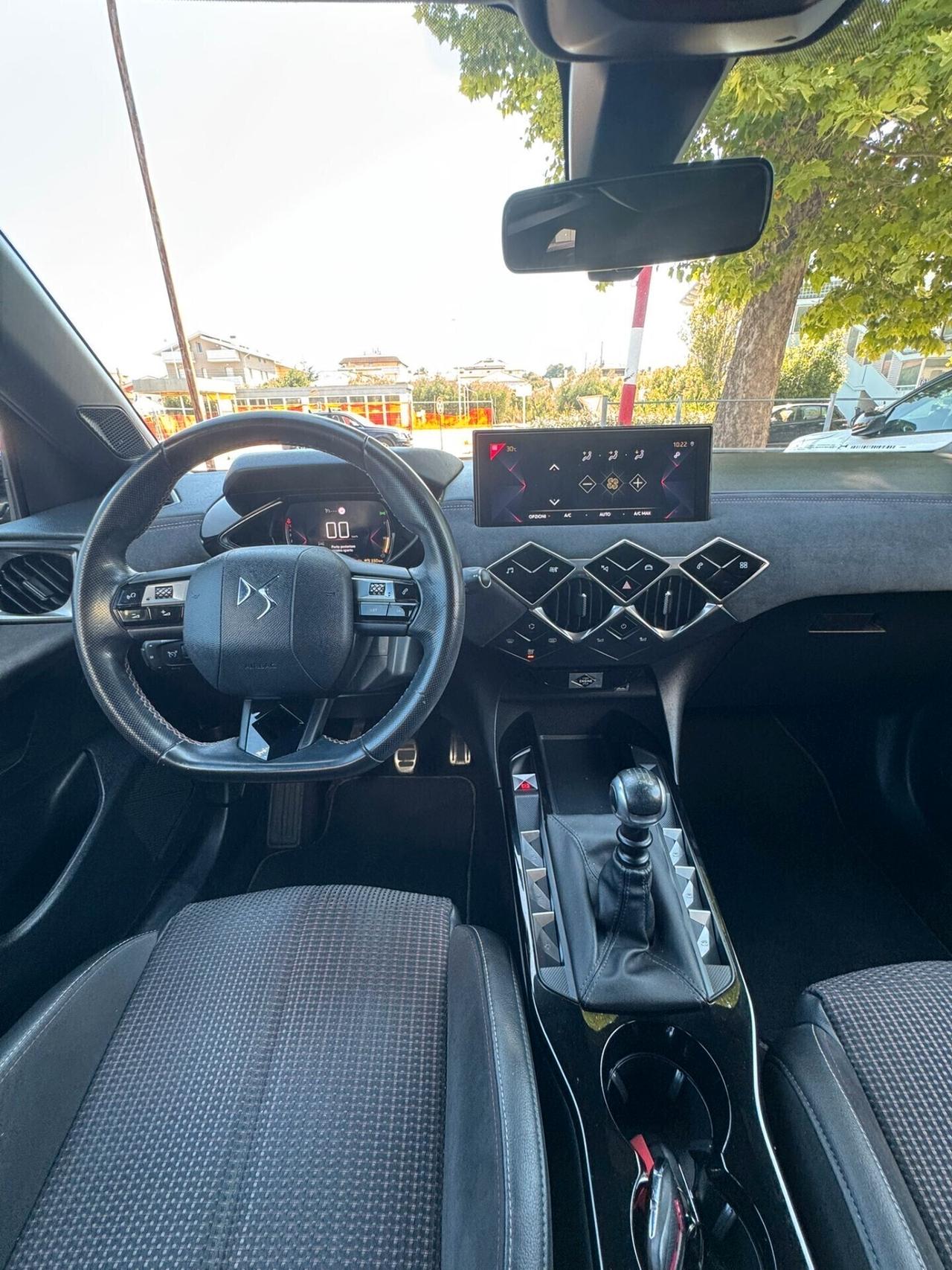 Ds DS3 Crossback BlueHDi 100 Performance Line