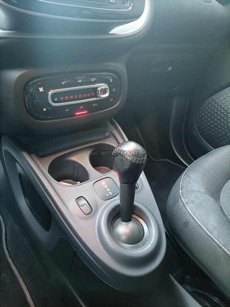 SMART FORTWO BENZINA *NEOPATENTATI* PERMUTE/RATE