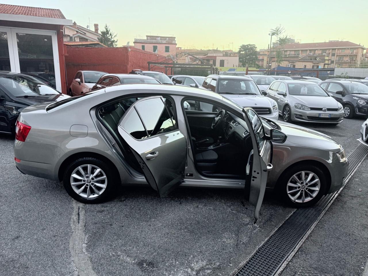 Octavia 2.0 TDI 150CV/unipro/berlina/dsg/garanzia