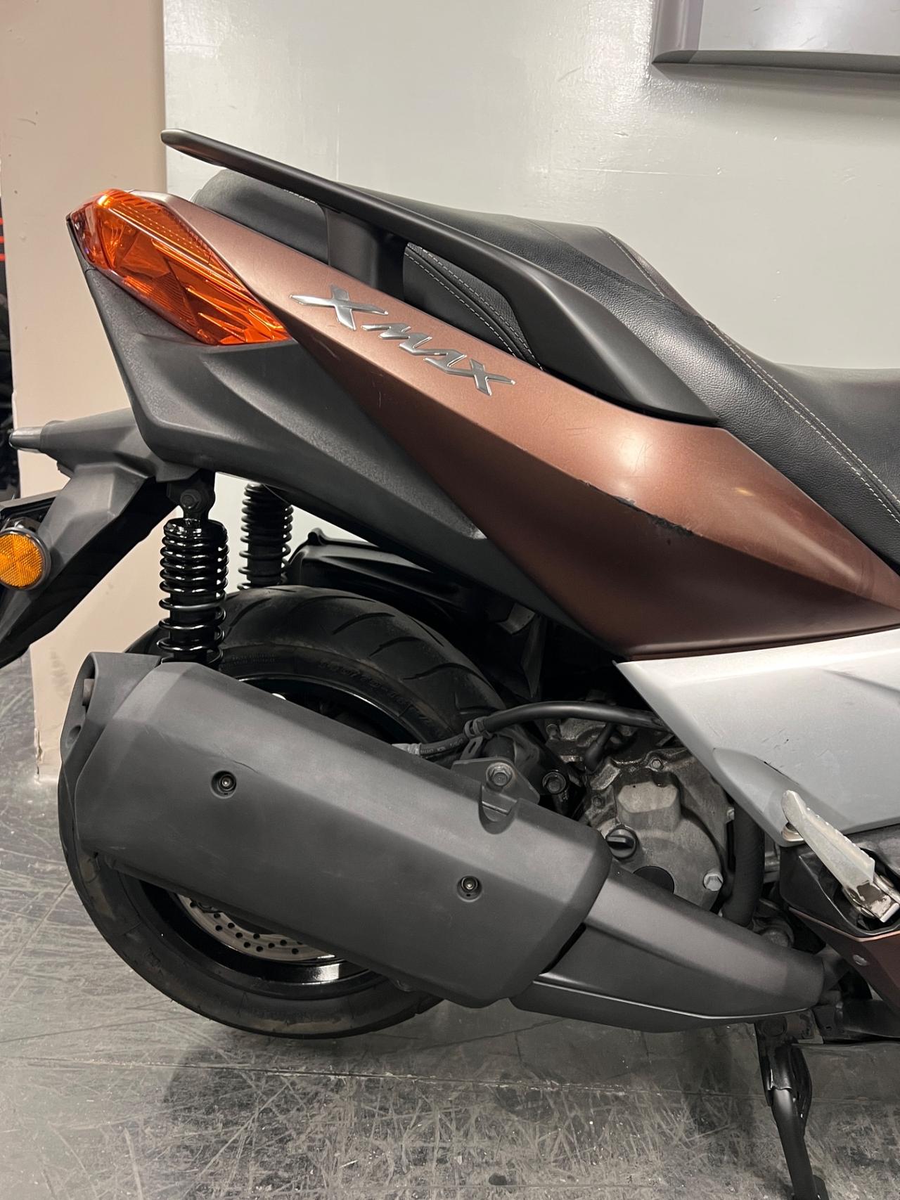 Yamaha X-Max 300