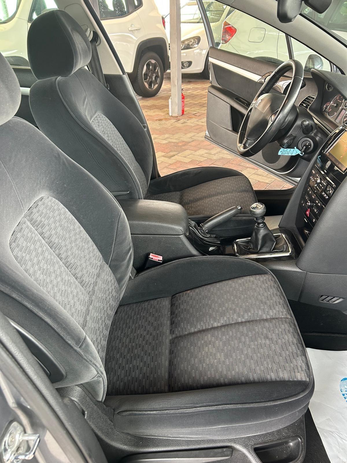 Peugeot 407 2.0 HDi SW Ciel Tecno