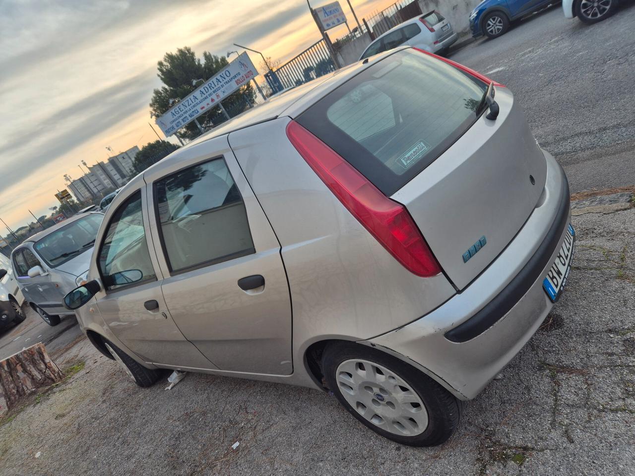 Fiat Punto 1.2 8 v Elx solo 90000 km