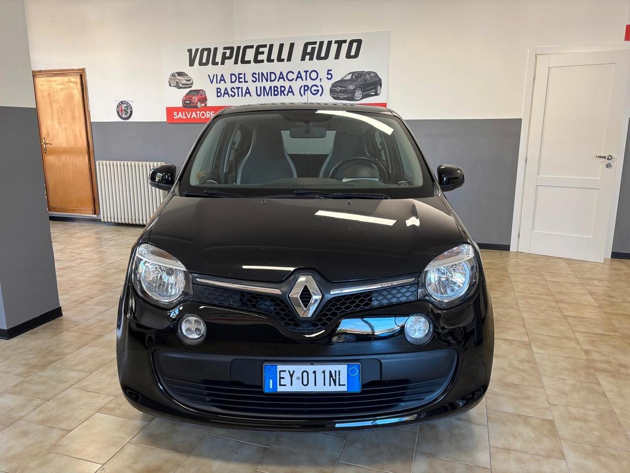 RENAULT TWINGO ANNO 2015 BZ 1.0 KM 153 MILA