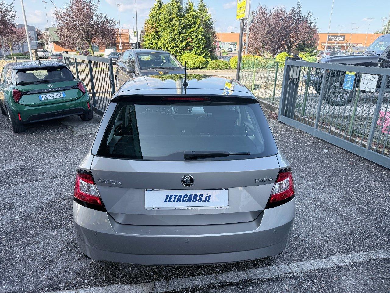 Skoda Fabia 5 Porte Fabia 1.0 mpi Twin Color Design Edition Argento 60cv